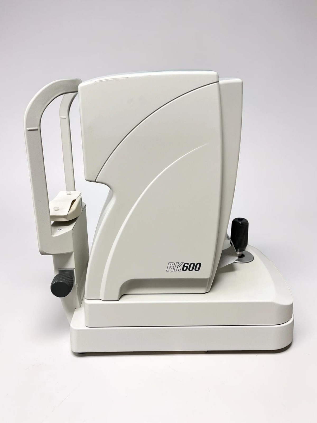 Reichert RK 600 Autorefractor Keratometer - Used 2 Reichert RK 600 Autorefractor Keratometer - Used – Front View