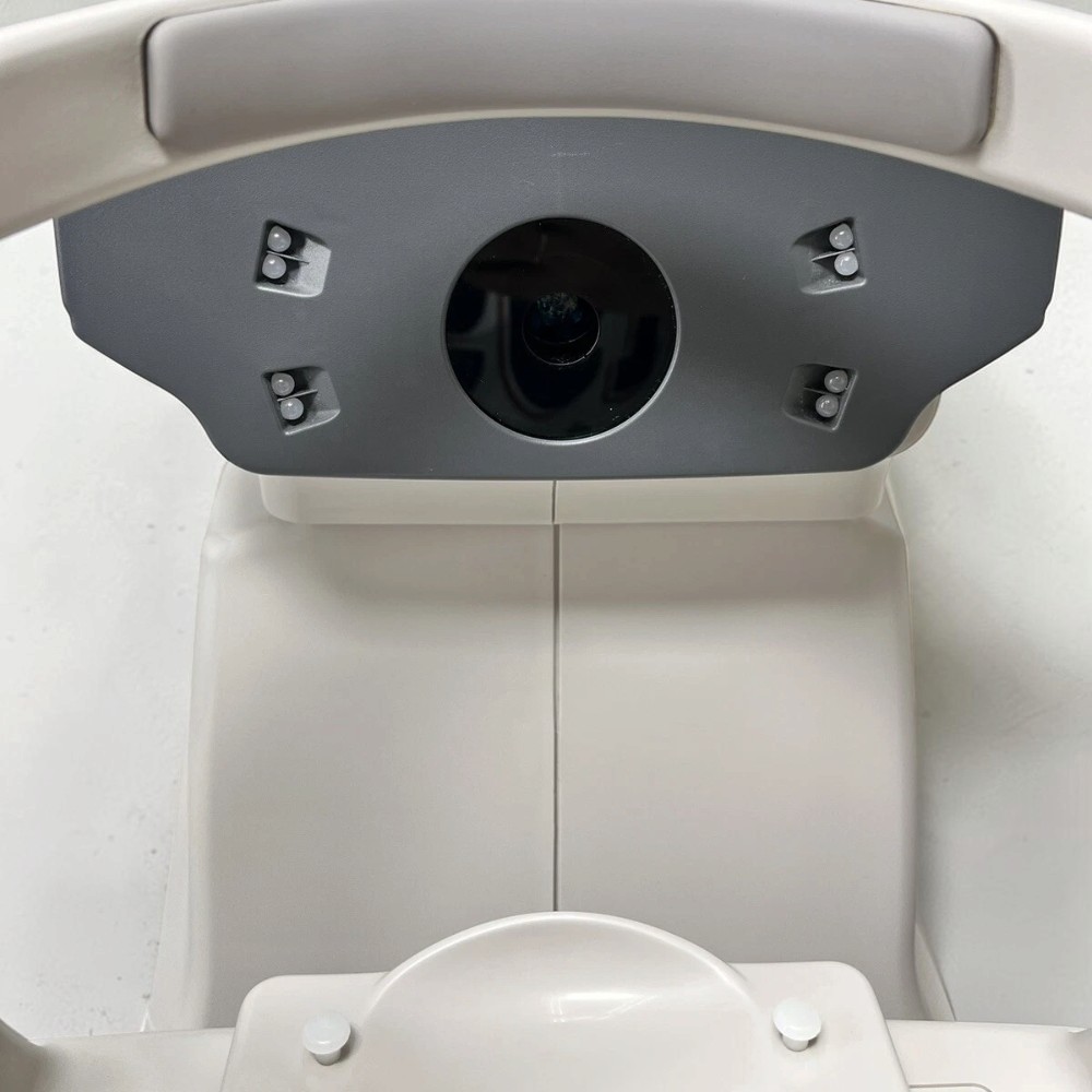 Topcon KR-8900 Autorefractor Keratometer - Used 7 Topcon KR-8900 Autorefractor Keratometer - Used – Detail View 6