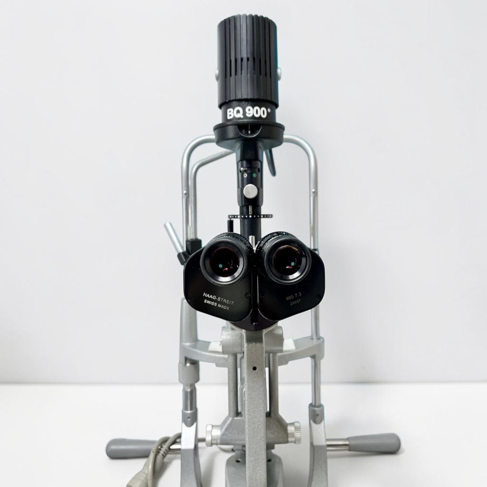 Haag-Streit BQ 900 Slit Lamp - Used 2 Haag-Streit BQ 900 Slit Lamp - Used – Front View