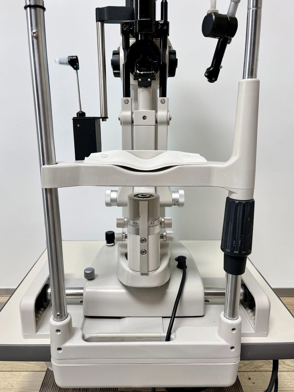 Topcon SL-D7 Slit Lamp w/Tonometer- Used 6 Topcon SL-D7 Slit Lamp w/Tonometer- Used – Detail View 2