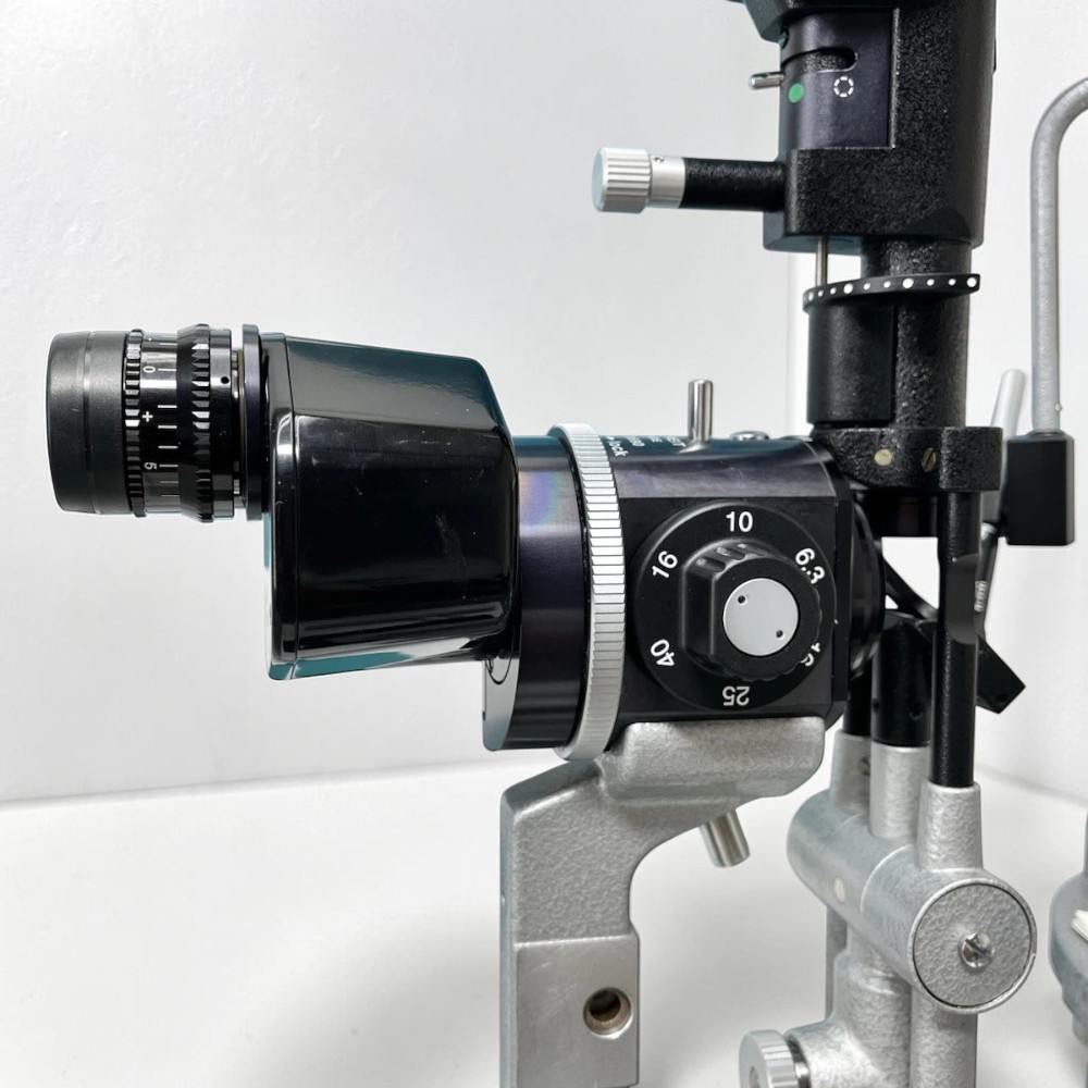 Haag-Streit BQ 900 Slit Lamp - Used 5 Haag-Streit BQ 900 Slit Lamp - Used – Detail View 1