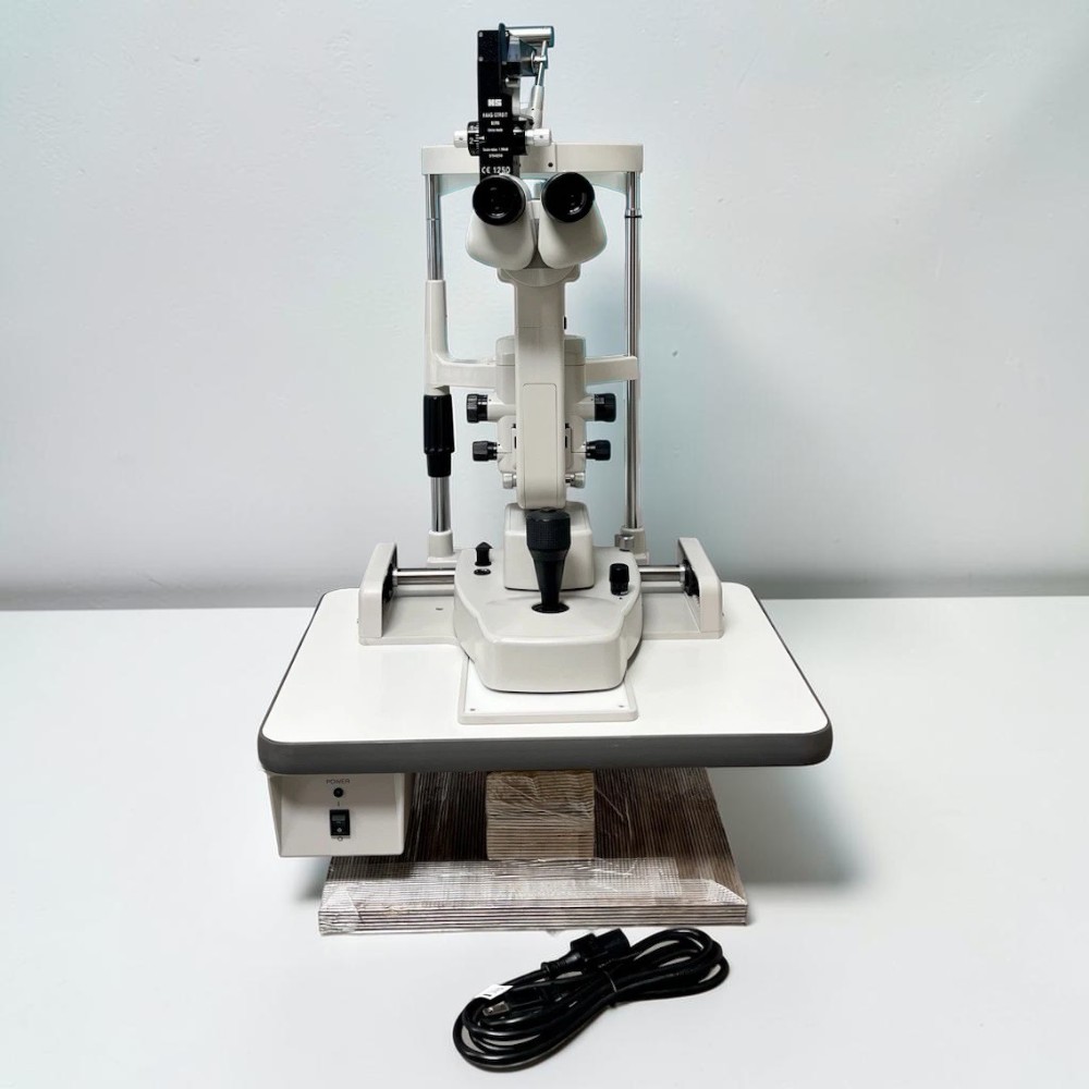 Topcon SL-D2 Slit Lamp w/ Haag Streit 870 Tonometer - Used 1 Topcon SL-D2 Slit Lamp w/ Haag Streit 870 Tonometer - Used