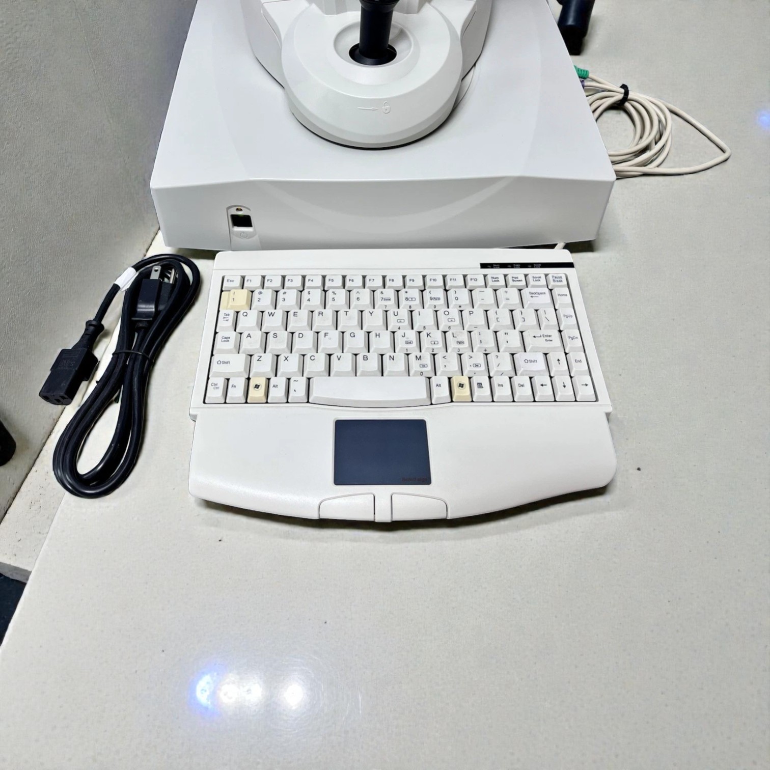 Zeiss Atlas - 9000 - Corneal Topographer Win 10 - Used 3 Zeiss Atlas - 9000 - Corneal Topographer Win 10 - Used - Image 3