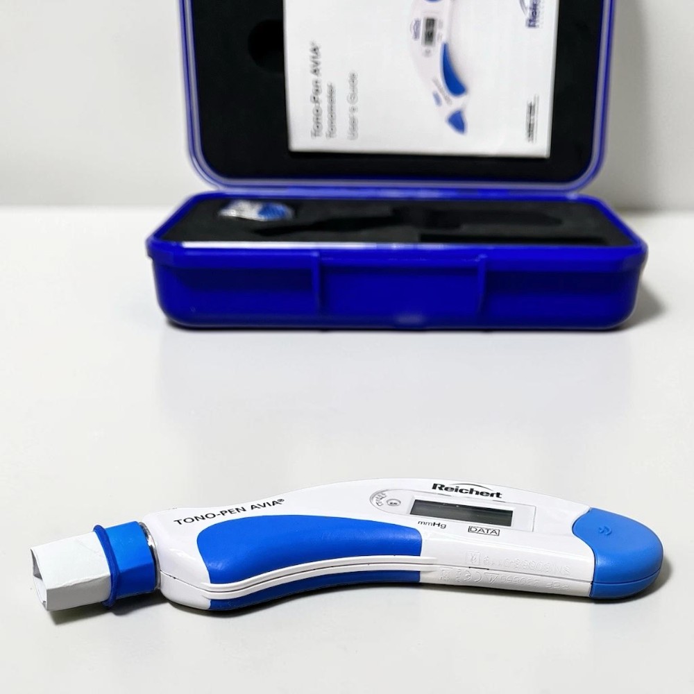 Reichert Avia Tono-Pen/ Tonometer w/ Case - Used 5 Reichert Avia Tono-Pen/ Tonometer w/ Case - Used - Image 5
