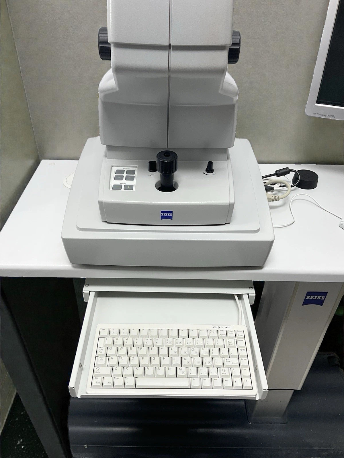Zeiss Visucam PRO NMFA, FAF, ICG - Refurbished 4 Zeiss Visucam PRO NMFA, FAF, ICG - Refurbished - Image 4