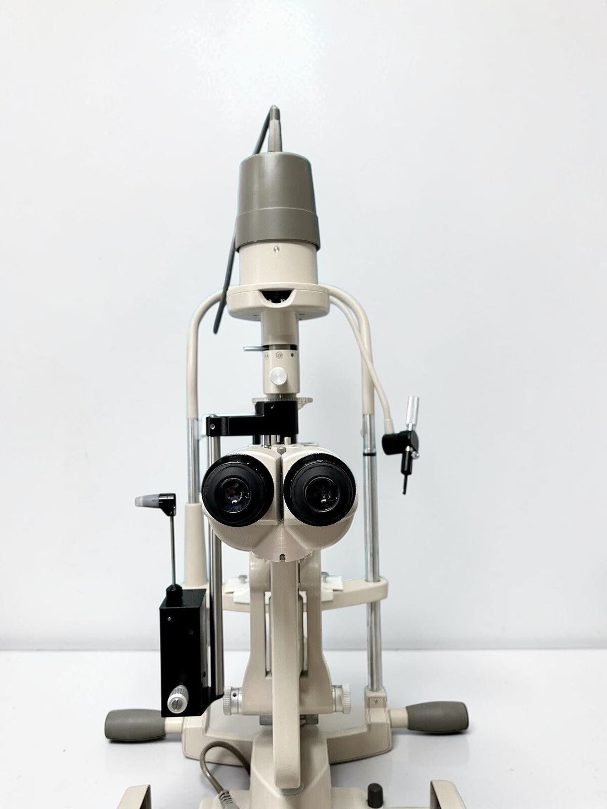 Marco G5 Ultra Slit Lamp with Haag Streit 900 Tonometer - Used 2 Marco G5 Ultra — slit aperture and illumination tower detail
