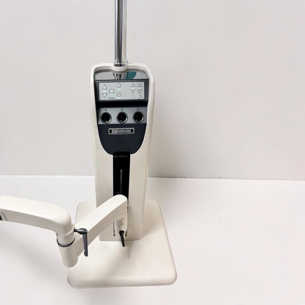 Reliance Lane: FX920 Power Tilt Auto Chair, 7900 Stand w/ Slit Lamp, Phoropter - Used 2 Reliance Lane: FX920 Power Tilt Auto Chair, 7900 Stand w/ Slit Lamp, Phoropter - Used – Front View