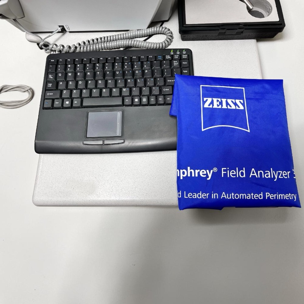 Zeiss Humphrey Field Analyzer 3 860 Visual Field w/ Electric Table, Trial Lens - Used 3 Zeiss Humphrey Field Analyzer 3 860 Visual Field w/ Electric Table, Trial Lens - Used – Side View
