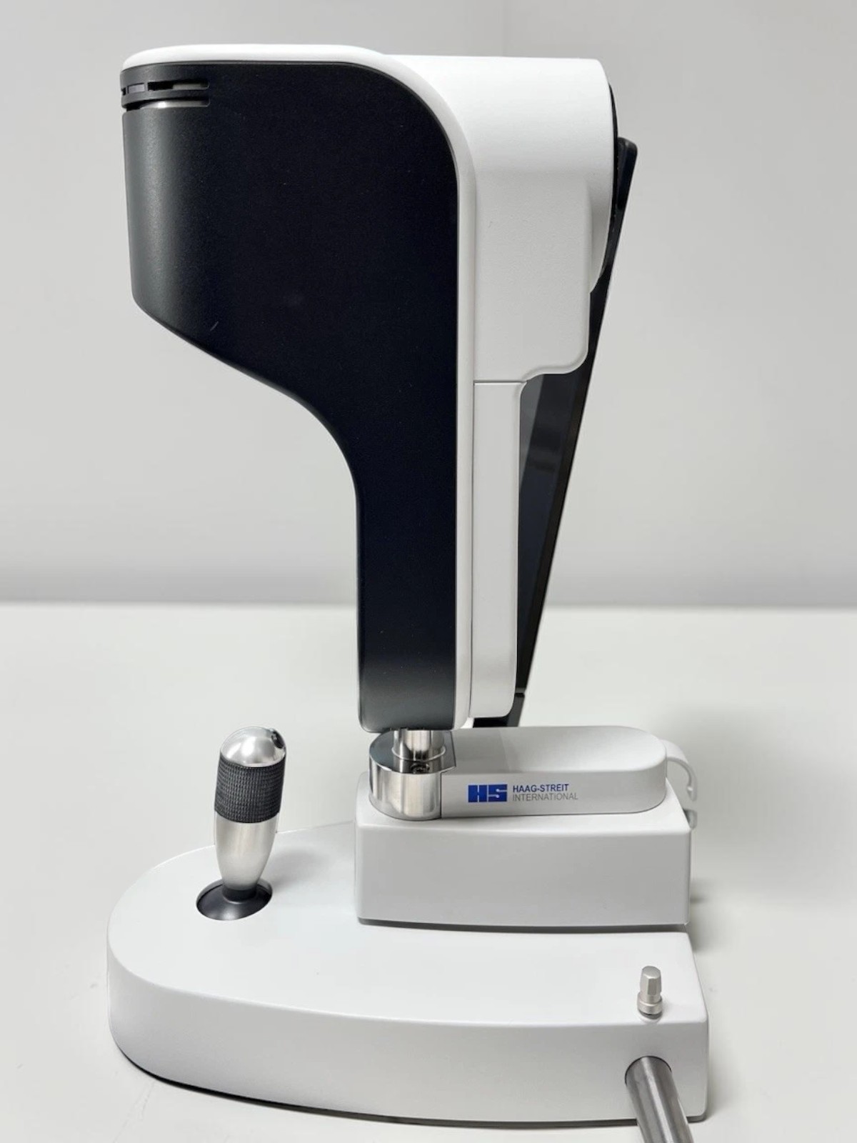 Haag Streit Lenstar LS-900 Optical Biometer GEN 2 - W/Electric Table, T-Cone - Used 4 Haag Streit Lenstar LS-900 Optical Biometer GEN 2 - W/Electric Table, T-Cone - Used - Image 4