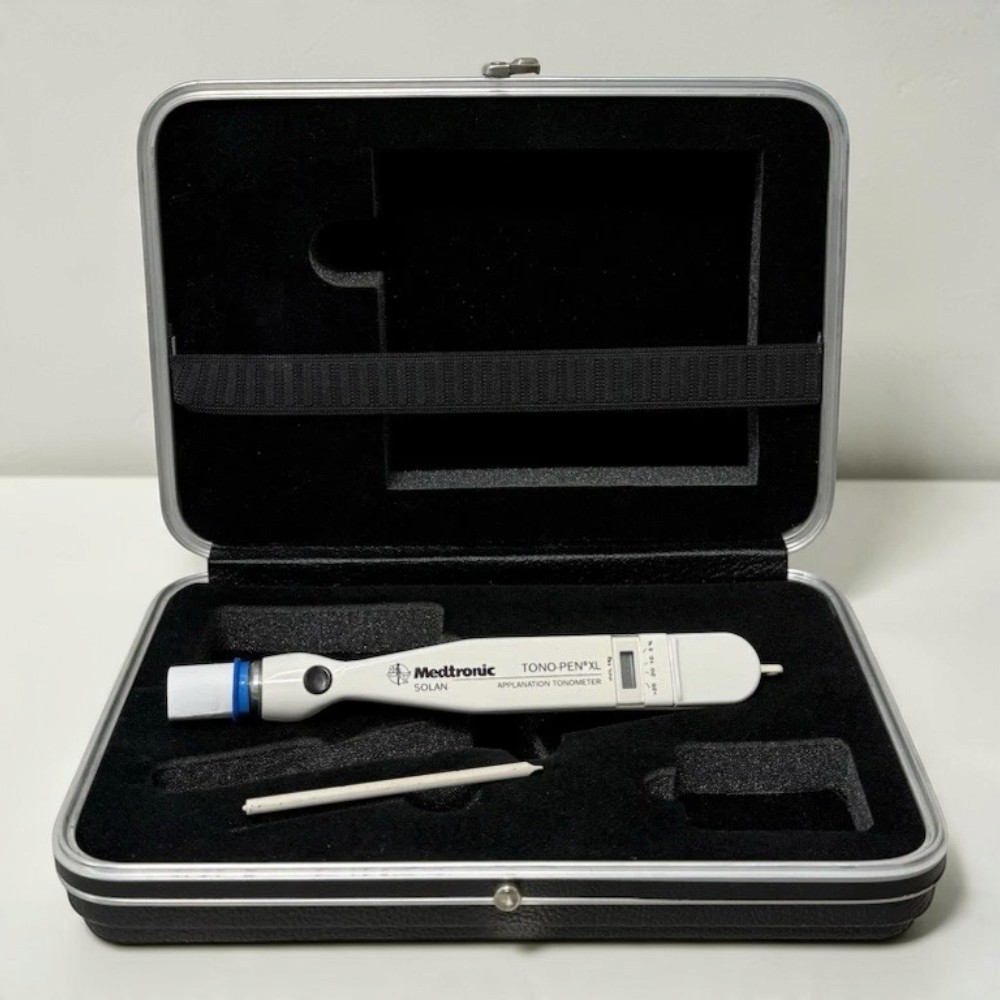 Medtronic Solan XL Applanation Tonometer / Tono-Pen with Case - Used 1 Medtronic Solan XL Applanation Tonometer / Tono-Pen with Case - Used