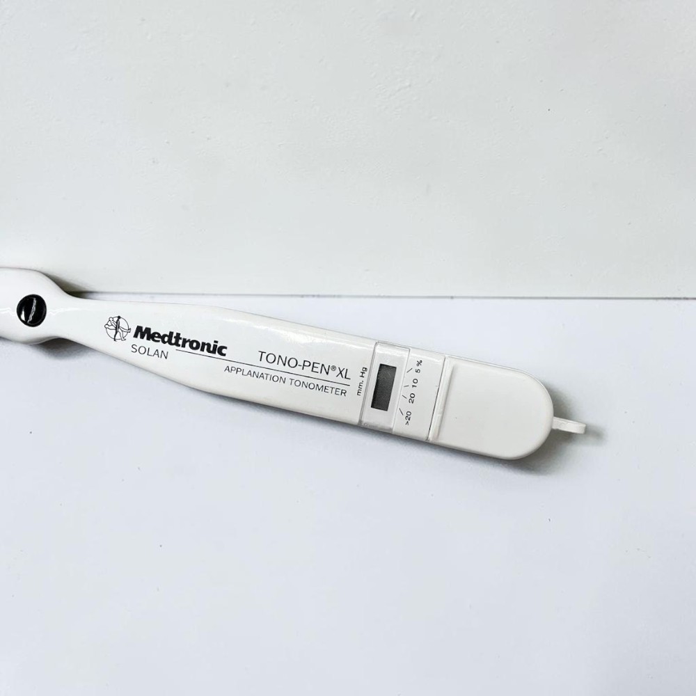 Medtronic Solan XL Applanation Tonometer / Tono-Pen with Case - Used 7 Medtronic Solan XL Applanation Tonometer / Tono-Pen with Case - Used