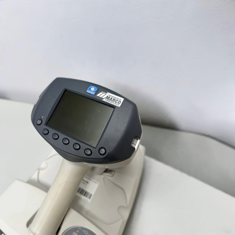 Nidek HandyRef-K Handheld/ Portable Ref/Keratometer with Station, Carrying Case - Used 17 Nidek HandyRef-K Handheld/ Portable Ref/Keratometer with Station, Carrying Case - Used