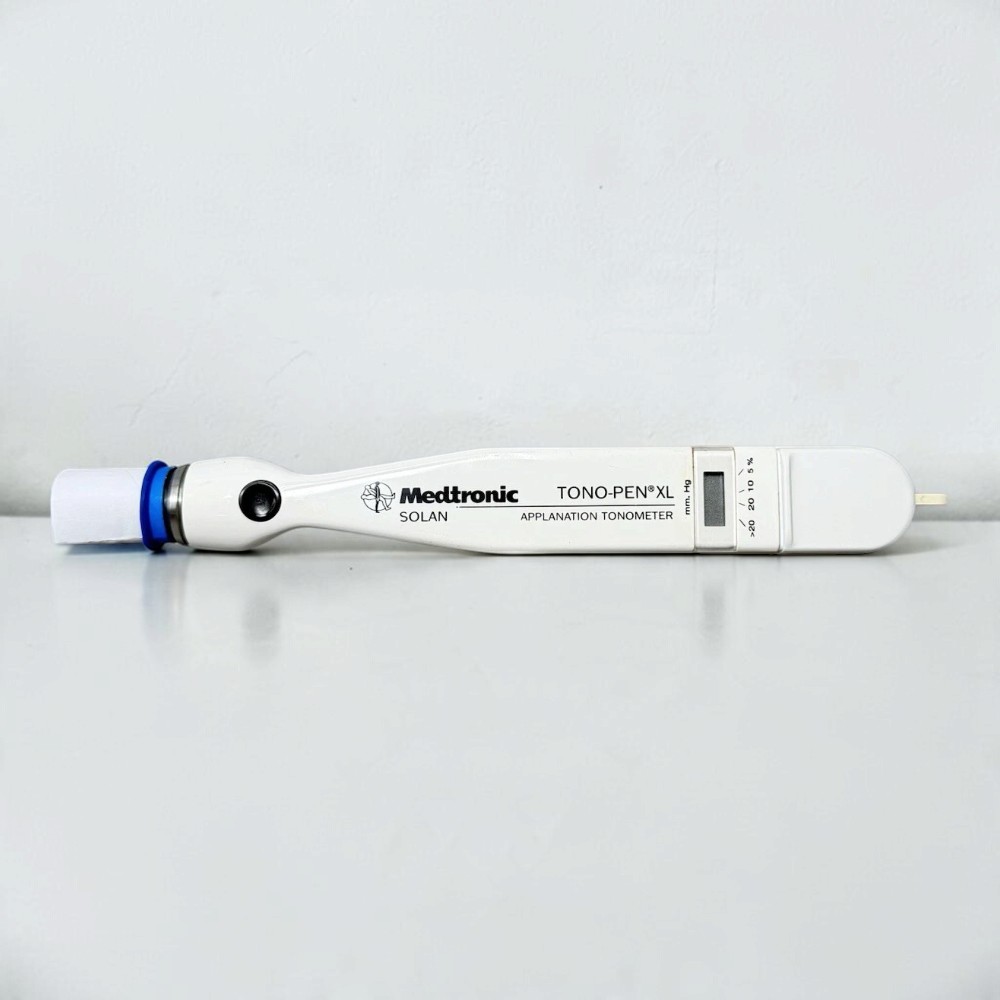 Medtronic Solan XL Applanation Tonometer / Tono-Pen with Case - Used 2 Medtronic Solan XL Applanation Tonometer / Tono-Pen with Case - Used - Image 2