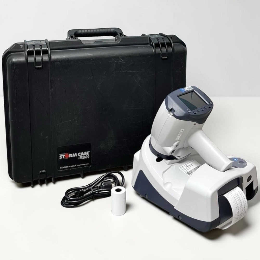 Nidek HandyRef-K Handheld/ Portable Ref/Keratometer with Station, Carrying Case - Used 1 Nidek HandyRef-K Handheld/ Portable Ref/Keratometer with Station, Carrying Case - Used
