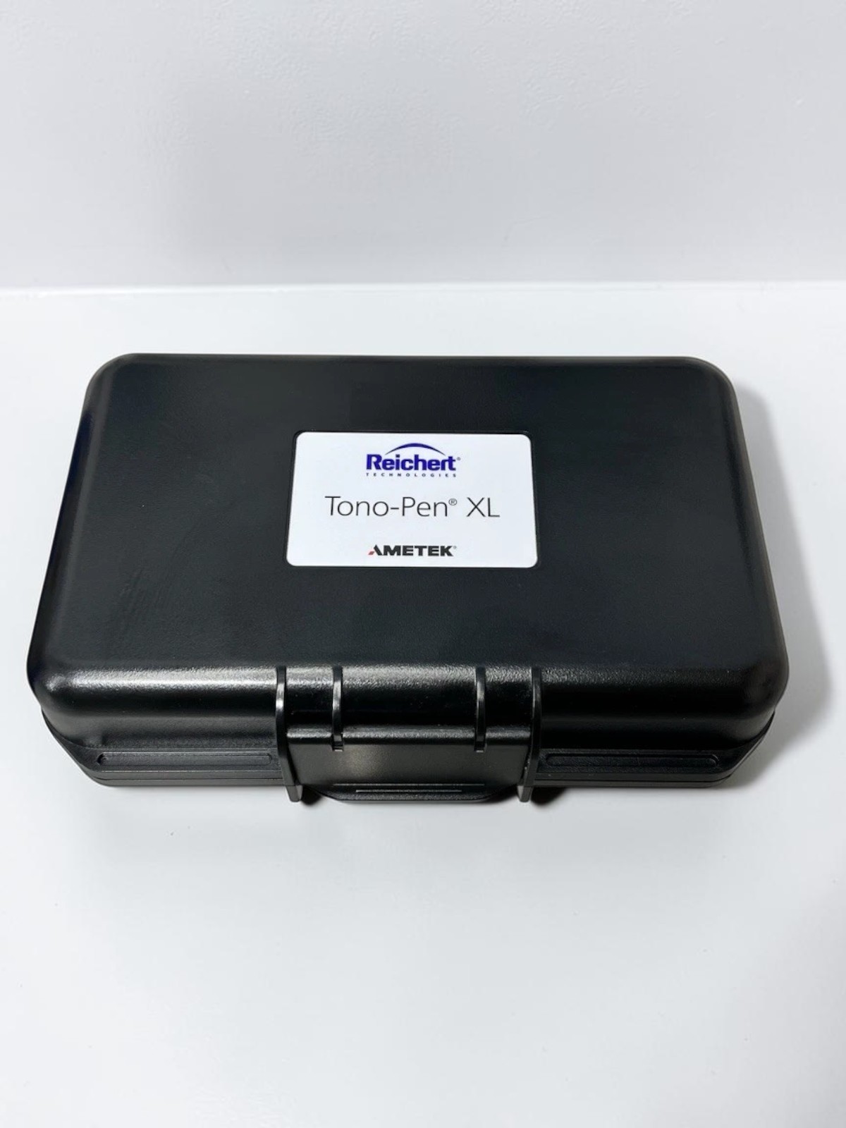 Reichert XL Applanation Tonometer/ Tono-Pen with Case 5 Reichert XL Applanation Tonometer/ Tono-Pen with Case – Detail View 1
