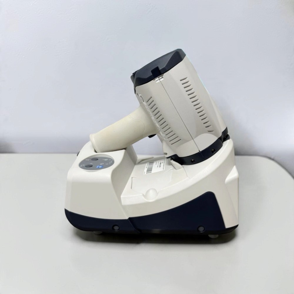 Nidek HandyRef-K Handheld/ Portable Ref/Keratometer with Station, Carrying Case - Used 6 Nidek HandyRef-K Handheld/ Portable Ref/Keratometer with Station, Carrying Case - Used - Image 6