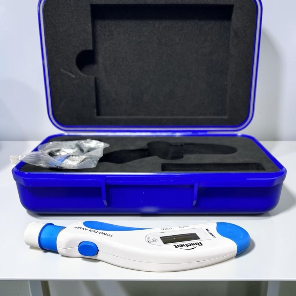 Reichert Avia Quick-Tap Tono-Pen/ Tonometer with Case - Used 3 Reichert Avia Quick-Tap Tono-Pen/ Tonometer with Case - Used - Image 3