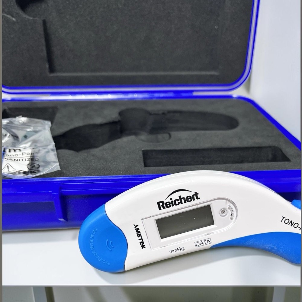 Reichert Avia Quick-Tap Tono-Pen/ Tonometer with Case - Used 5 Reichert Avia Quick-Tap Tono-Pen/ Tonometer with Case - Used - Image 5