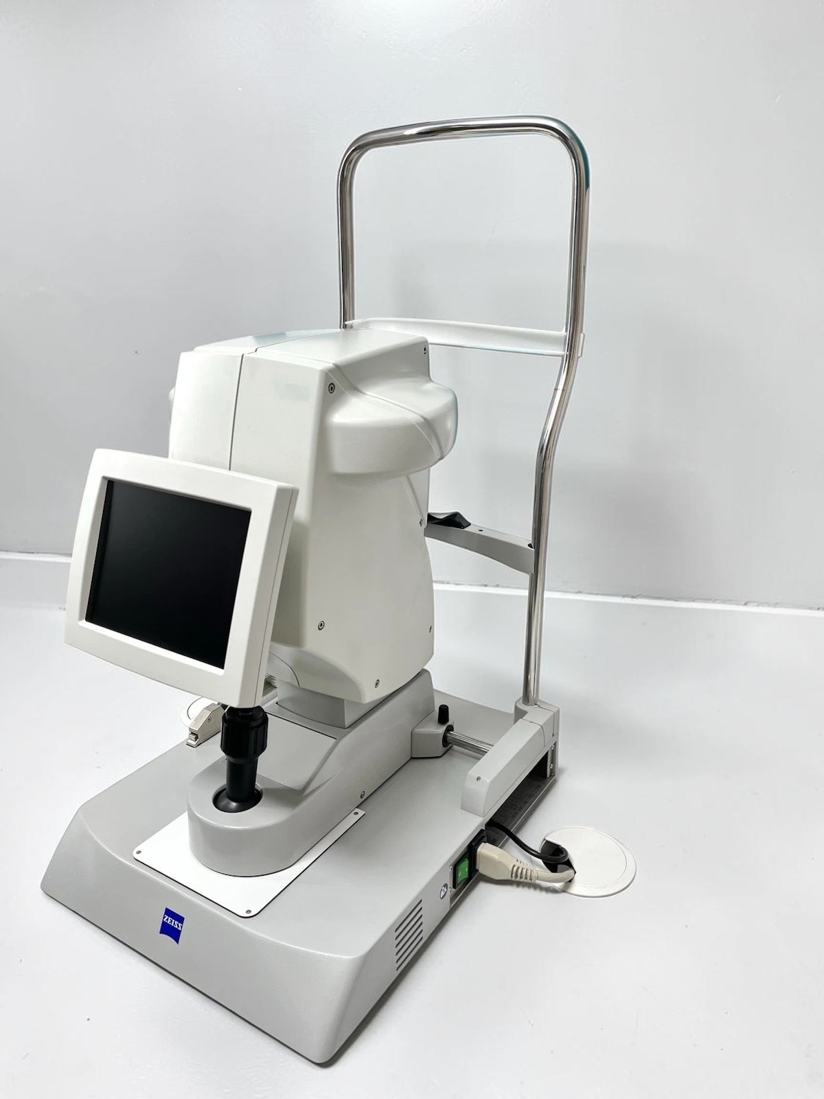 Zeiss IOL Master Version 5.5 Optical Biometer w/ Electric Table - Used 5 Zeiss IOL Master 5.5 used biometer — side panel view