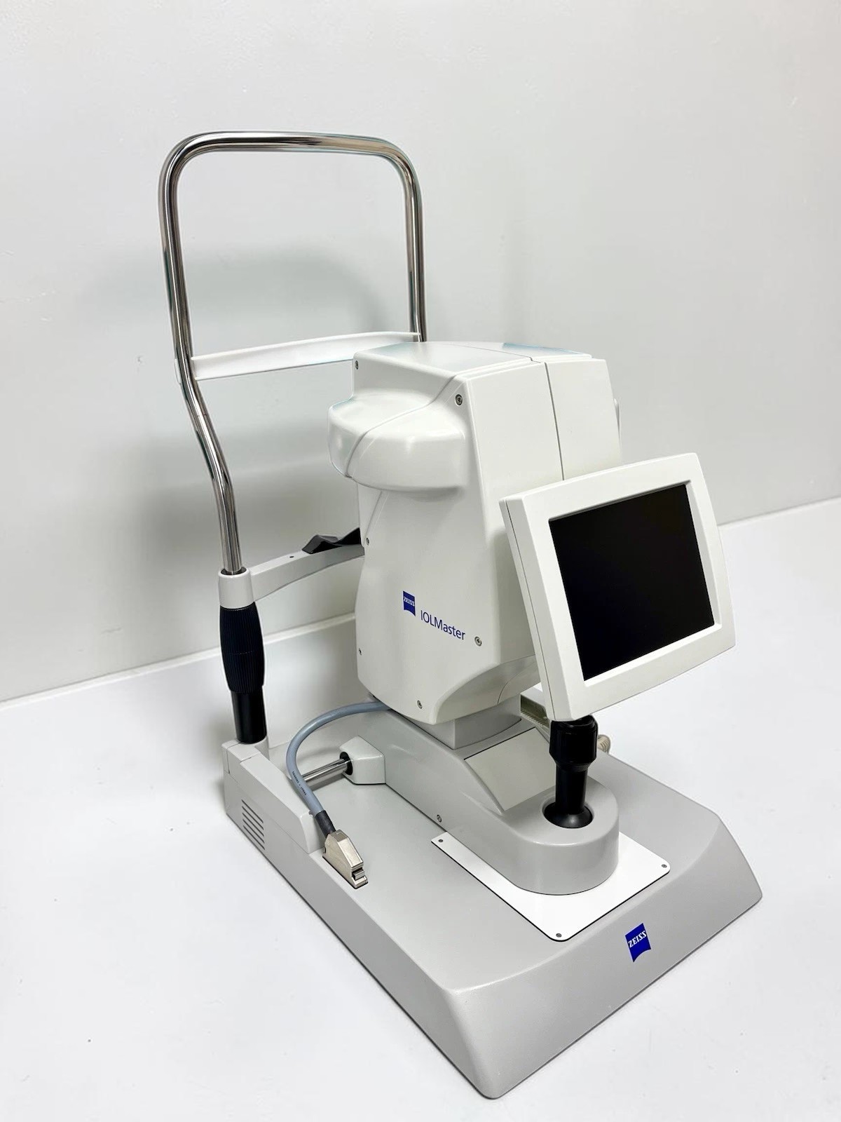 Zeiss IOL Master Version 5.5 Optical Biometer w/ Electric Table - Used 6 Zeiss IOL Master 5.5 used — integrated printer output