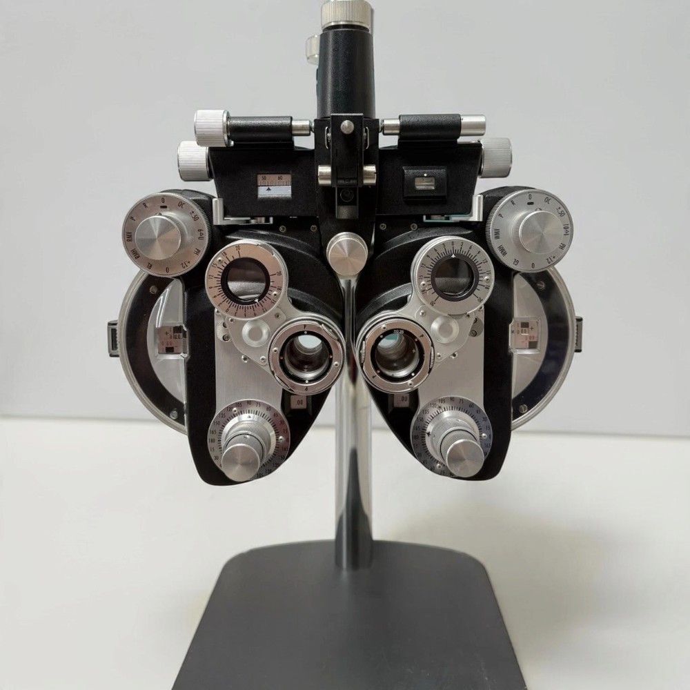 Reichert 11635 Plus Cylinder Phoropter/ Phoroptor - Used 2 Reichert 11635 Plus Cylinder Phoropter/ Phoroptor - Used – Front View