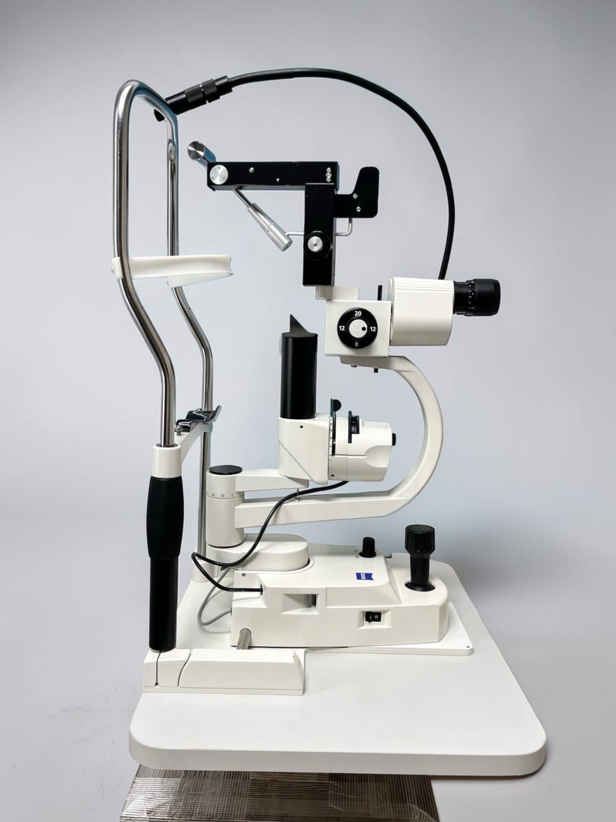 Carl Zeiss SL-115 Classic Slit Lamp w/ Haag Streit 870 Tonometer - Used 7 Carl Zeiss SL-115 Classic Slit Lamp w/ Haag Streit 870 Tonometer - Used - Image 7