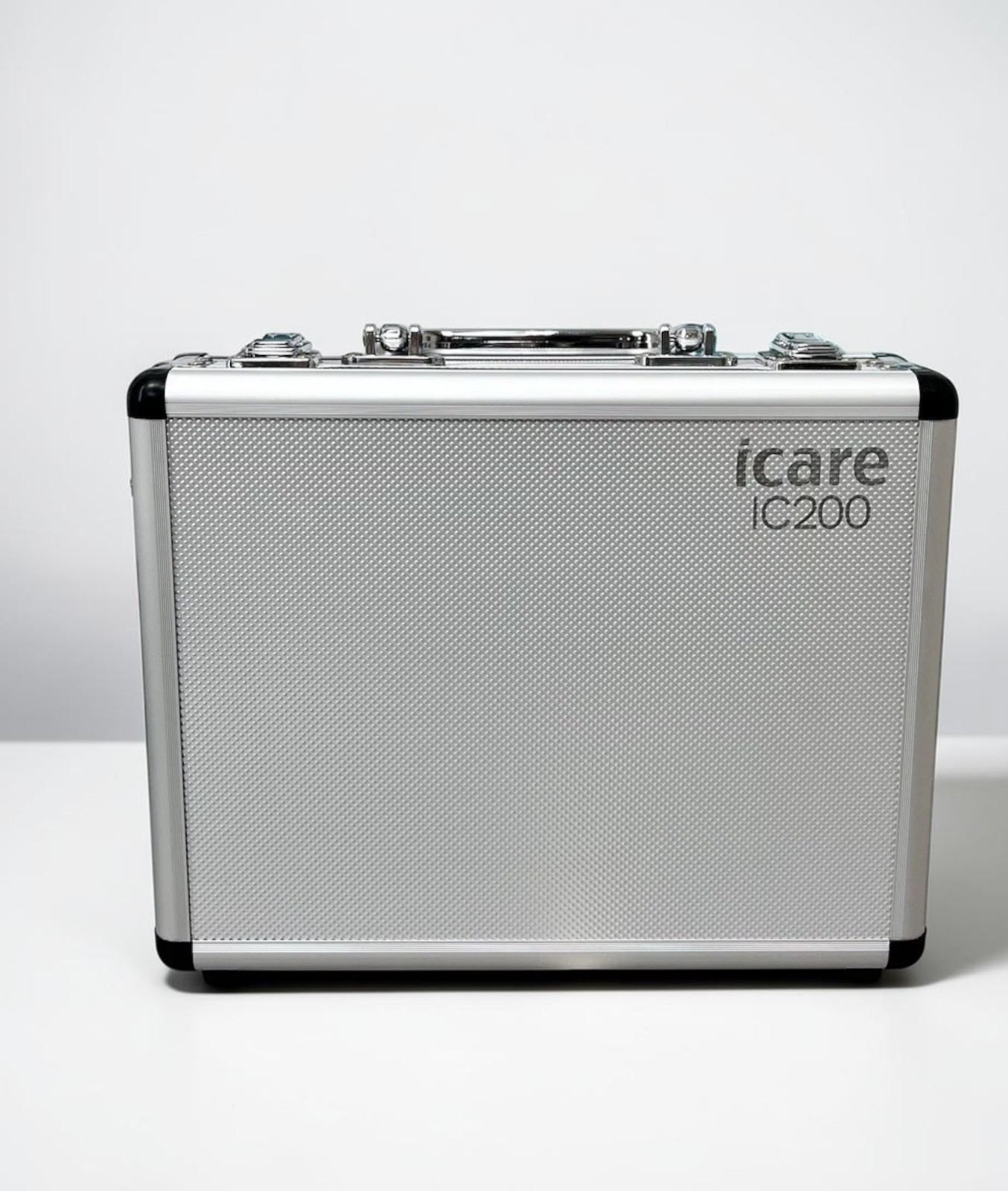 iCare IC200 Tonometer w/ Carrying Case - Used 8 iCare IC200 tonometer used — carrying case detail