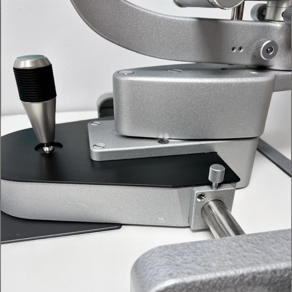 Haag Streit BQ 900 LED Slit Lamp w/ Haag Streit AT 900 Tonometer - Used 7 Haag Streit BQ 900 LED Slit Lamp w/ Haag Streit AT 900 Tonometer - Used - Image 7