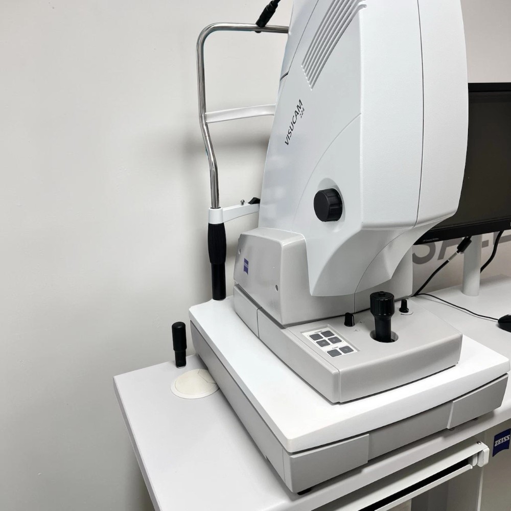 Zeiss Visucam 224 Non-Mydriatic Fundus Camera w/ Electric Table - Used 7 Zeiss Visucam 224 used — right-side view with chin rest and workstation monitor