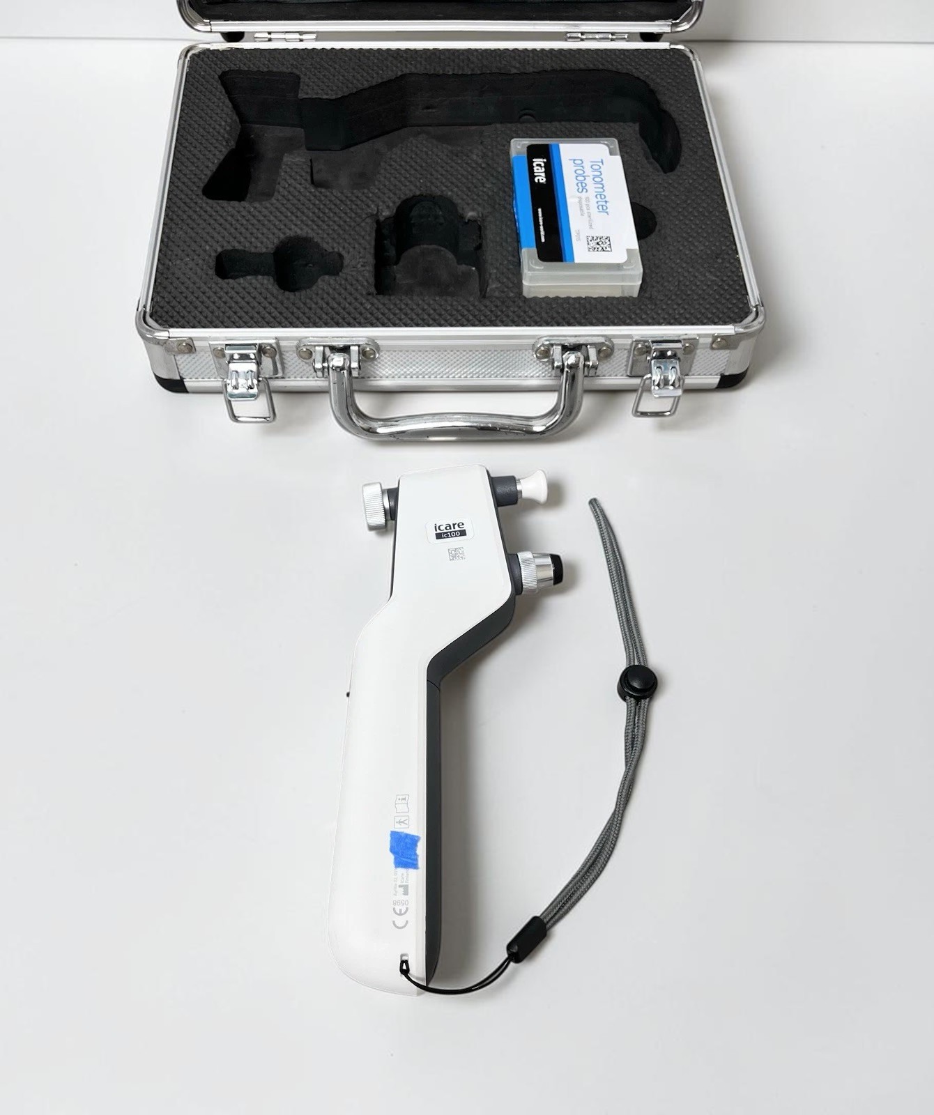 iCare ic100 Tonometer w/ Carrying Case - Used 5 iCare ic100 Tonometer w/ Carrying Case - Used - Image 5
