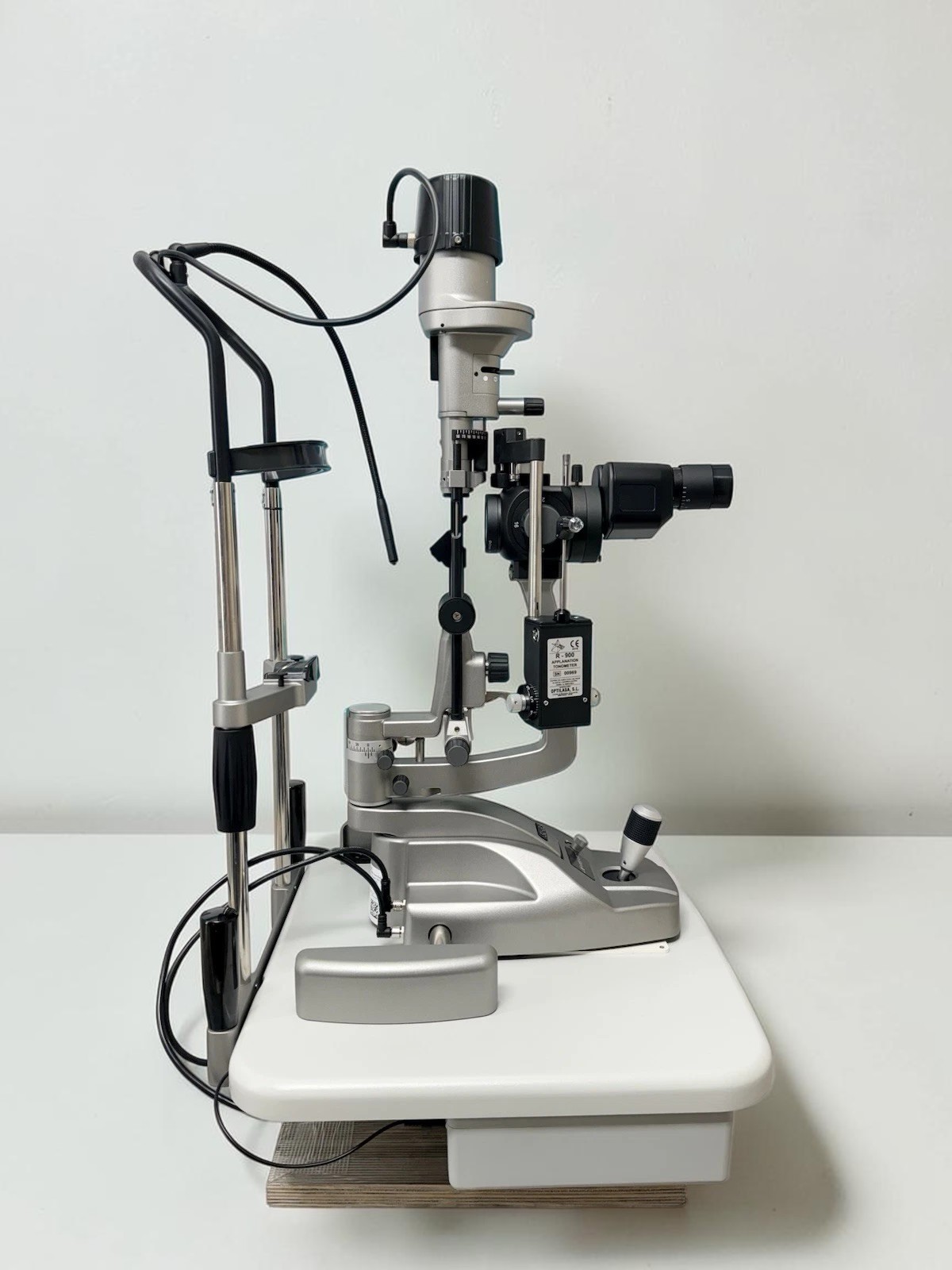 Lombart/ Keeler SL-B3 Slit Lamp with Optilasa R-900 Applanation Tonometer 5 Lombart/ Keeler SL-B3 Slit Lamp with Optilasa R-900 Applanation Tonometer - Image 5
