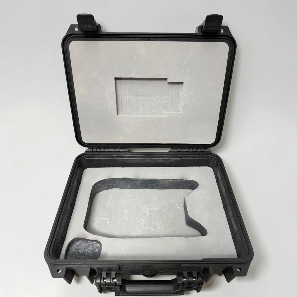 Baxter/ Welch Allyn RetinaVue 700 Imager Handheld Retinal Camera w/ Case - Used 6 Baxter/ Welch Allyn RetinaVue 700 Imager Handheld Retinal Camera w/ Case - Used - Image 6