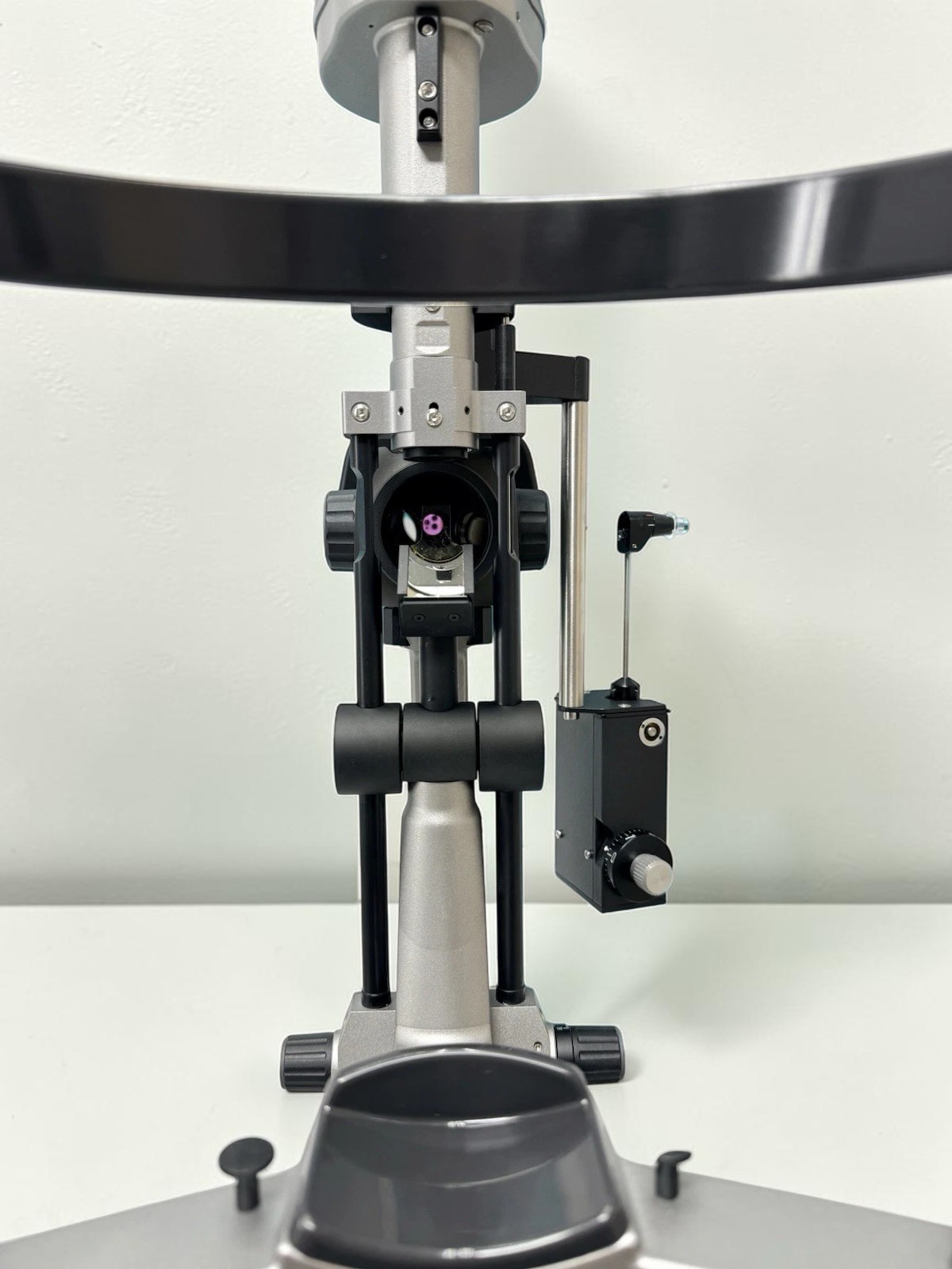 Lombart/ Keeler SL-B3 Slit Lamp with Optilasa R-900 Applanation Tonometer 6 Lombart/ Keeler SL-B3 Slit Lamp with Optilasa R-900 Applanation Tonometer - Image 6